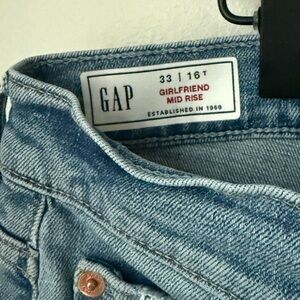 GAP Mid Rise Girlfriend Jeans in Light Blue